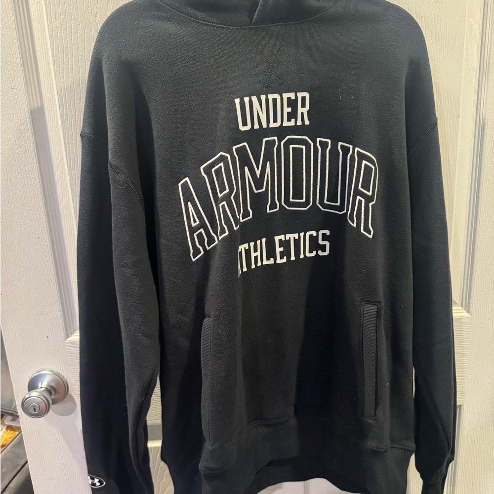 Under Armour Black Crewneck Athletic Sweater